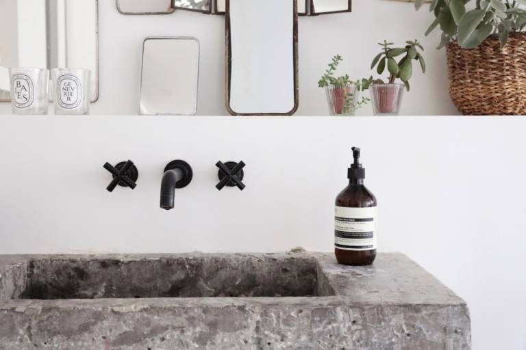 Les plus belles salles de bain de nos home tours / Hellø Blogzine blog deco & lifestyle www.hello-hello.fr