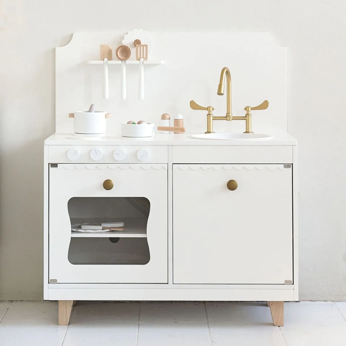 Cuisine en bois pour enfant : nos 15 modèles préférés // Hellø Blogzine blog deco & lifestyle www.hello-hello.fr