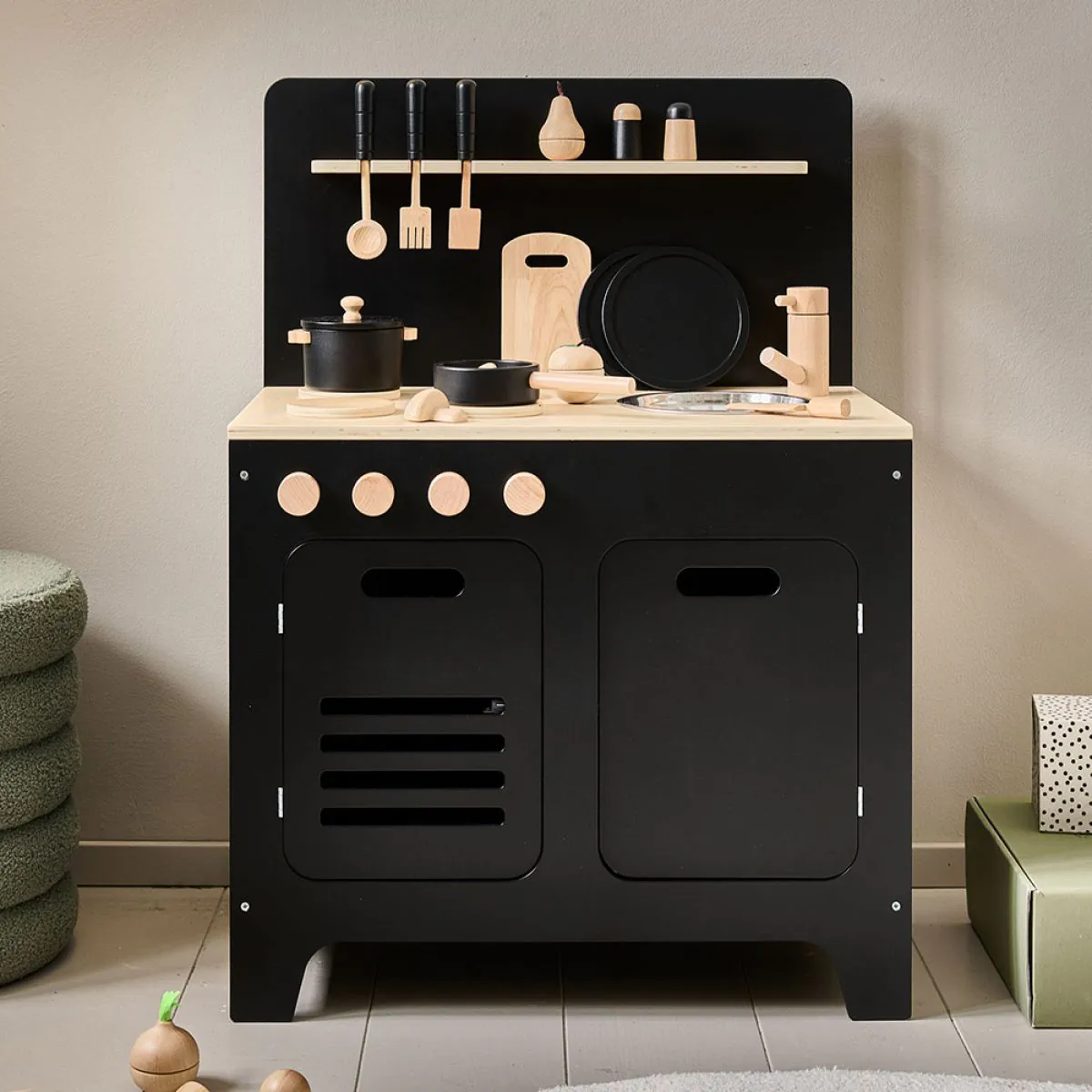 Cuisine en bois pour enfant : nos 15 modèles préférés // Hellø Blogzine blog deco & lifestyle www.hello-hello.fr