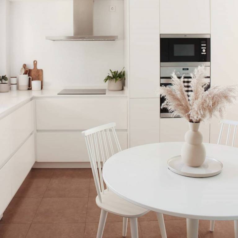 La déco minimaliste de Teo y Olivia // Hellø Blogzine blog deco & lifestyle www.hello-hello.fr
