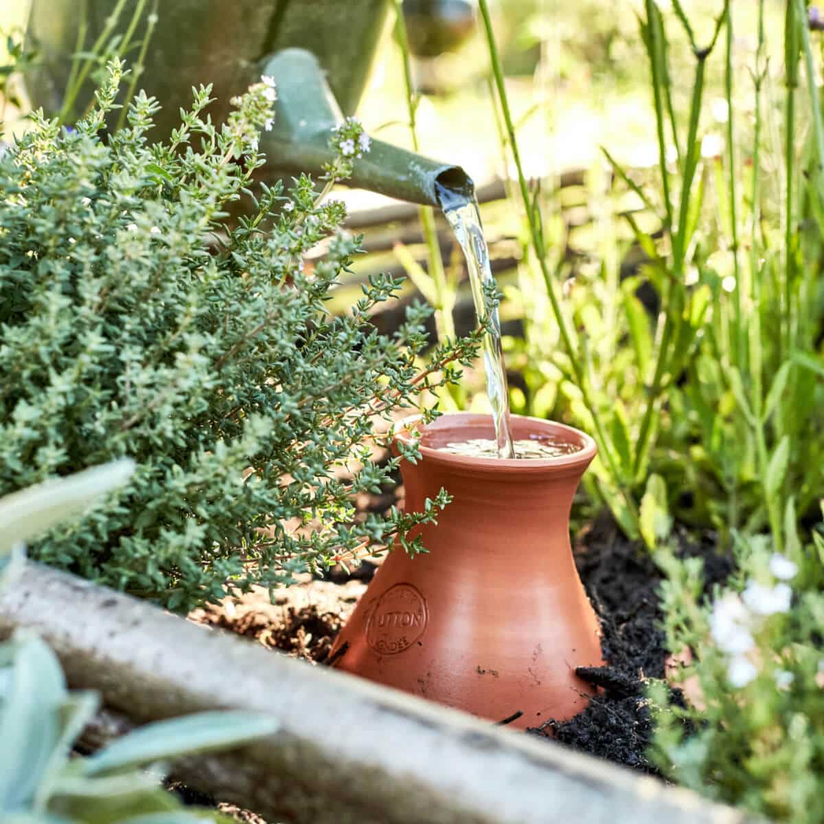 20 solutions déco et intelligentes pour arroser vos plantes // Hëllø Blogzine www.hello-hello.fr