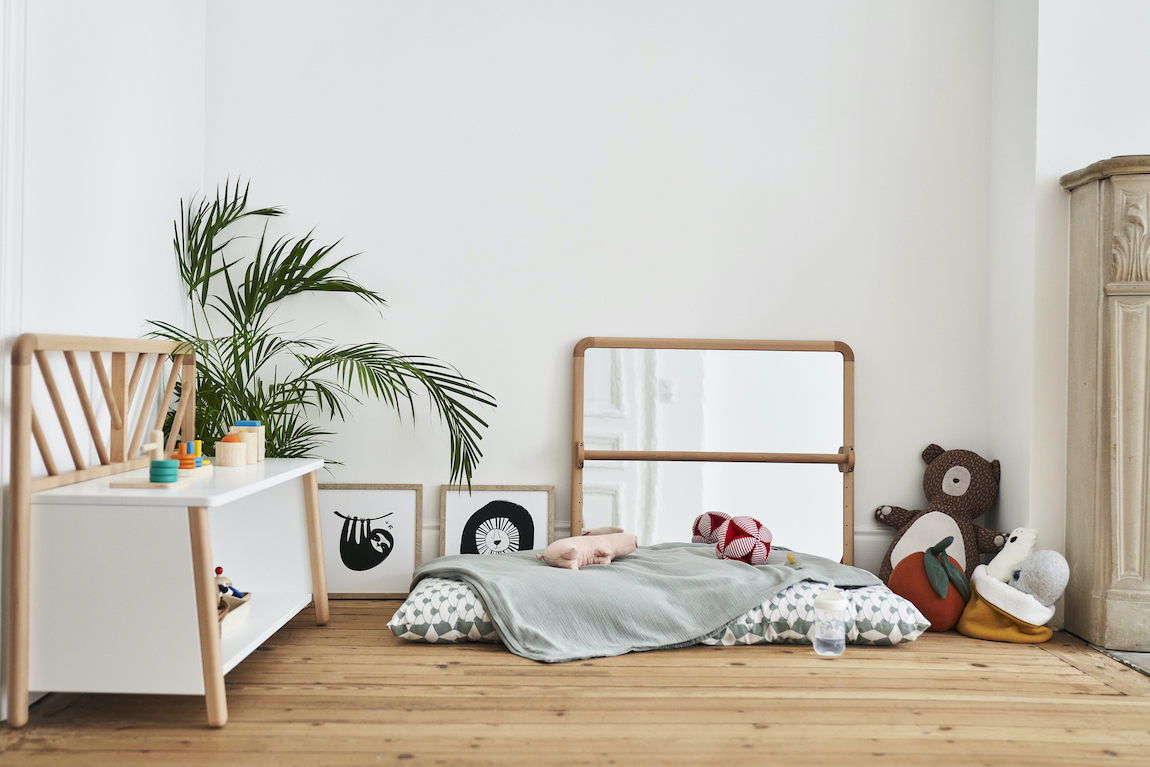 Des meubles pour une chambre d'enfant Montessori // Hellø Blogzine blog deco & lifestyle www.hello-hello.fr