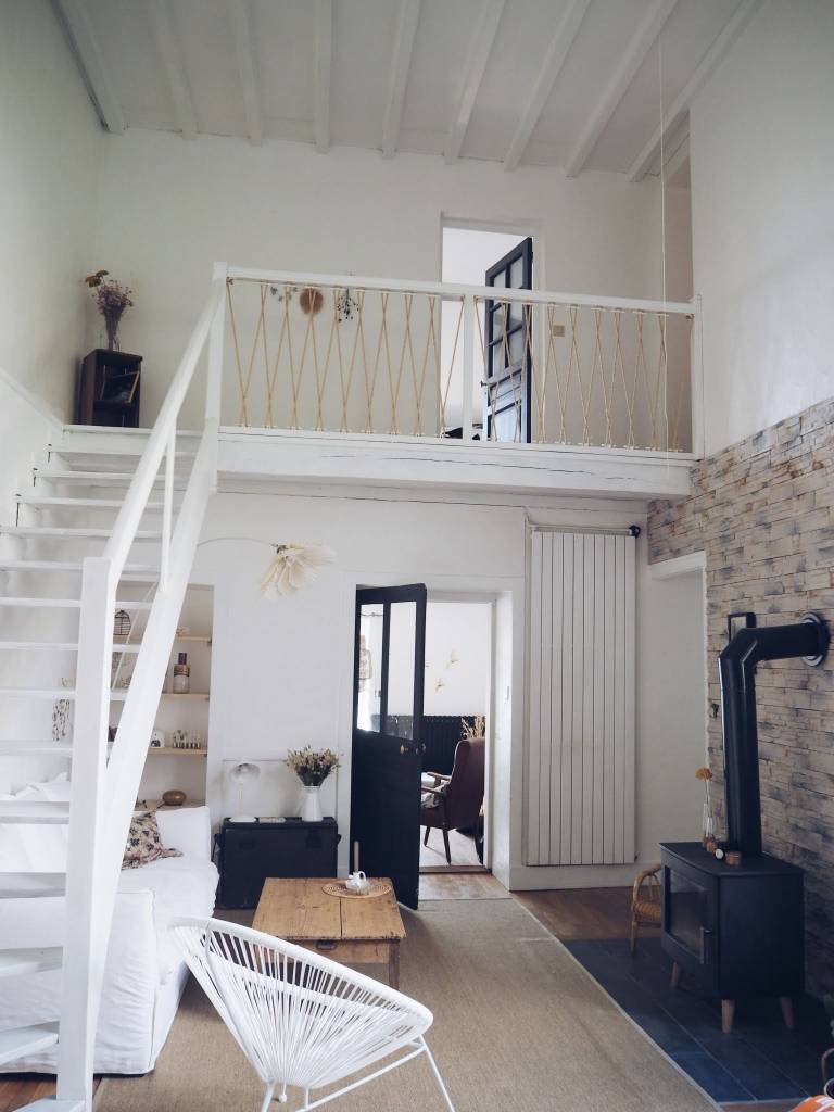 Bienvenue dans la maison esprit campagne de Sophie, cofondatrice de Papy Papette // Hellø Blogzine blog deco & lifestyle www.hello-hello.fr