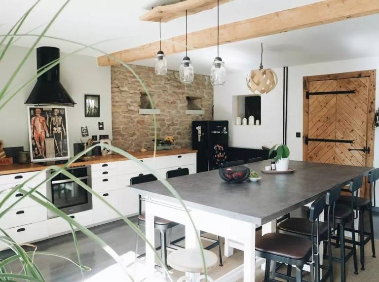 Bienvenue dans la maison esprit campagne de Sophie, cofondatrice de Papy Papette // Hellø Blogzine blog deco & lifestyle www.hello-hello.fr