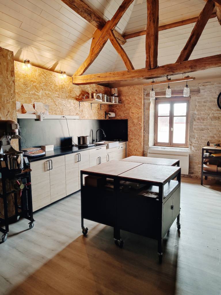 Bienvenue dans la maison esprit campagne de Sophie, cofondatrice de Papy Papette // Hellø Blogzine blog deco & lifestyle www.hello-hello.fr