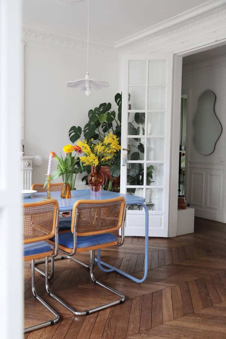 L'appartement haussmannien moderne et coloré de Girlzpop // Hellø Blogzine blog deco & lifestyle www.hello-hello.fr