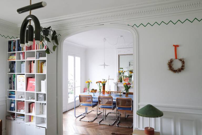 L'appartement haussmannien moderne et coloré de Girlzpop // Hellø Blogzine blog deco & lifestyle www.hello-hello.fr