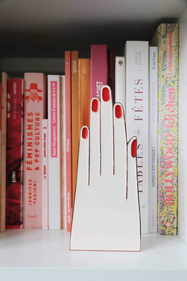 L'appartement haussmannien moderne et coloré de Girlzpop // Hellø Blogzine blog deco & lifestyle www.hello-hello.fr