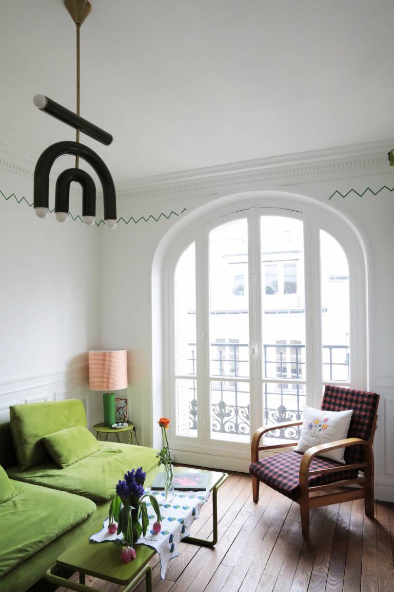 L'appartement haussmannien moderne et coloré de Girlzpop // Hellø Blogzine blog deco & lifestyle www.hello-hello.fr