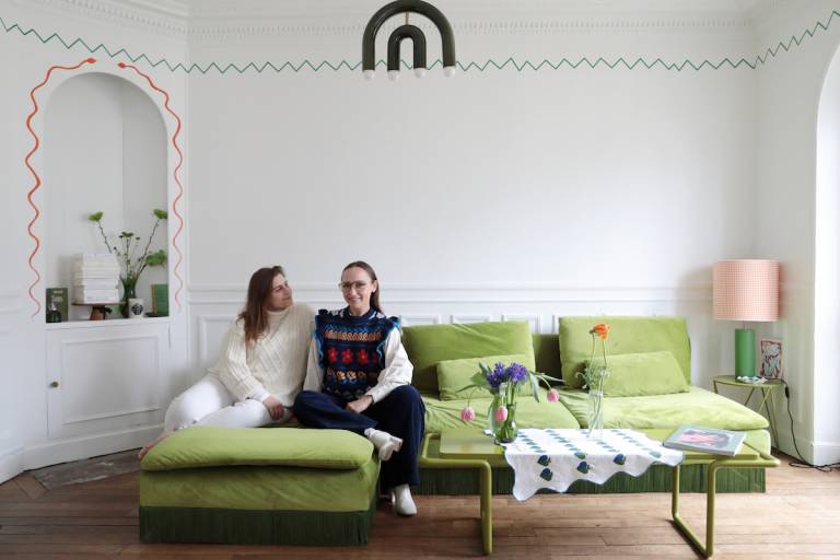 L'appartement haussmannien moderne et coloré de Girlzpop // Hellø Blogzine blog deco & lifestyle www.hello-hello.fr