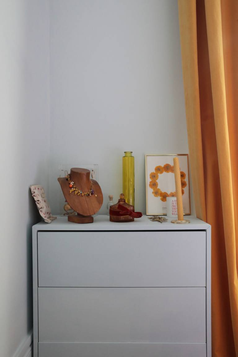 L'appartement haussmannien moderne et coloré de Girlzpop // Hellø Blogzine blog deco & lifestyle www.hello-hello.fr