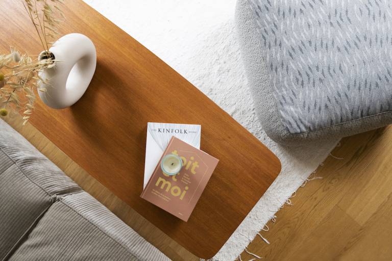 Raoul est le pouf recyclé imaginé par Les Maturins. Il est fabriqué à partir de bouteilles plastiques issues de déchets marins et de chutes de matelas // Hellø Blogzine blog deco & lifestyle www.hello-hello.fr