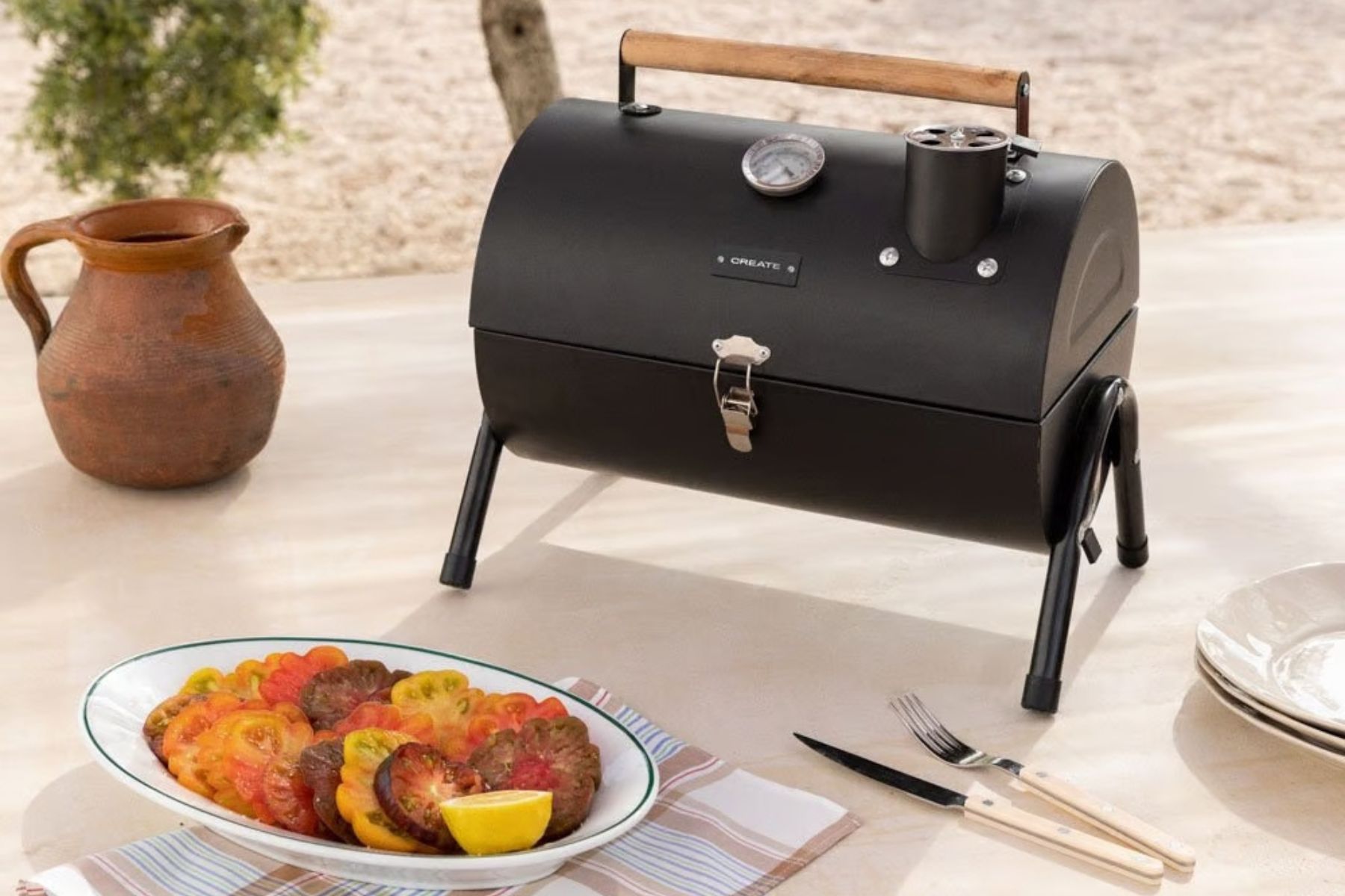 https://hello-hello.fr/wp-content/uploads/2022/07/accessoires-barbecue-create.jpg