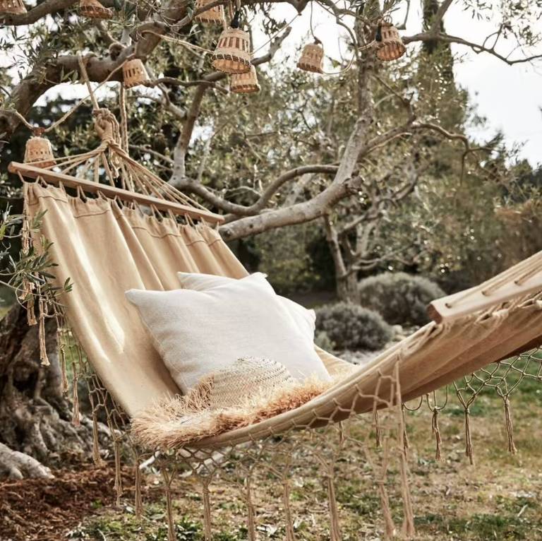 Un joli hamac pour une déco bohème // Hello Blogzine - Blog déco