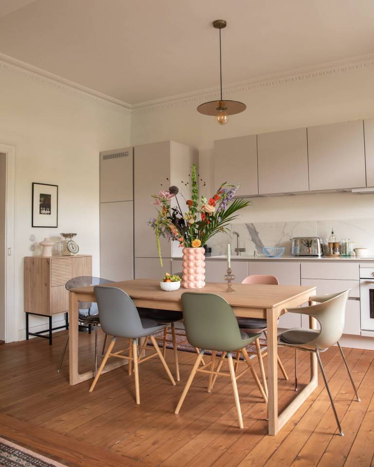 Get the look : l’intérieur scandi pop du duo Home in Heidelberg