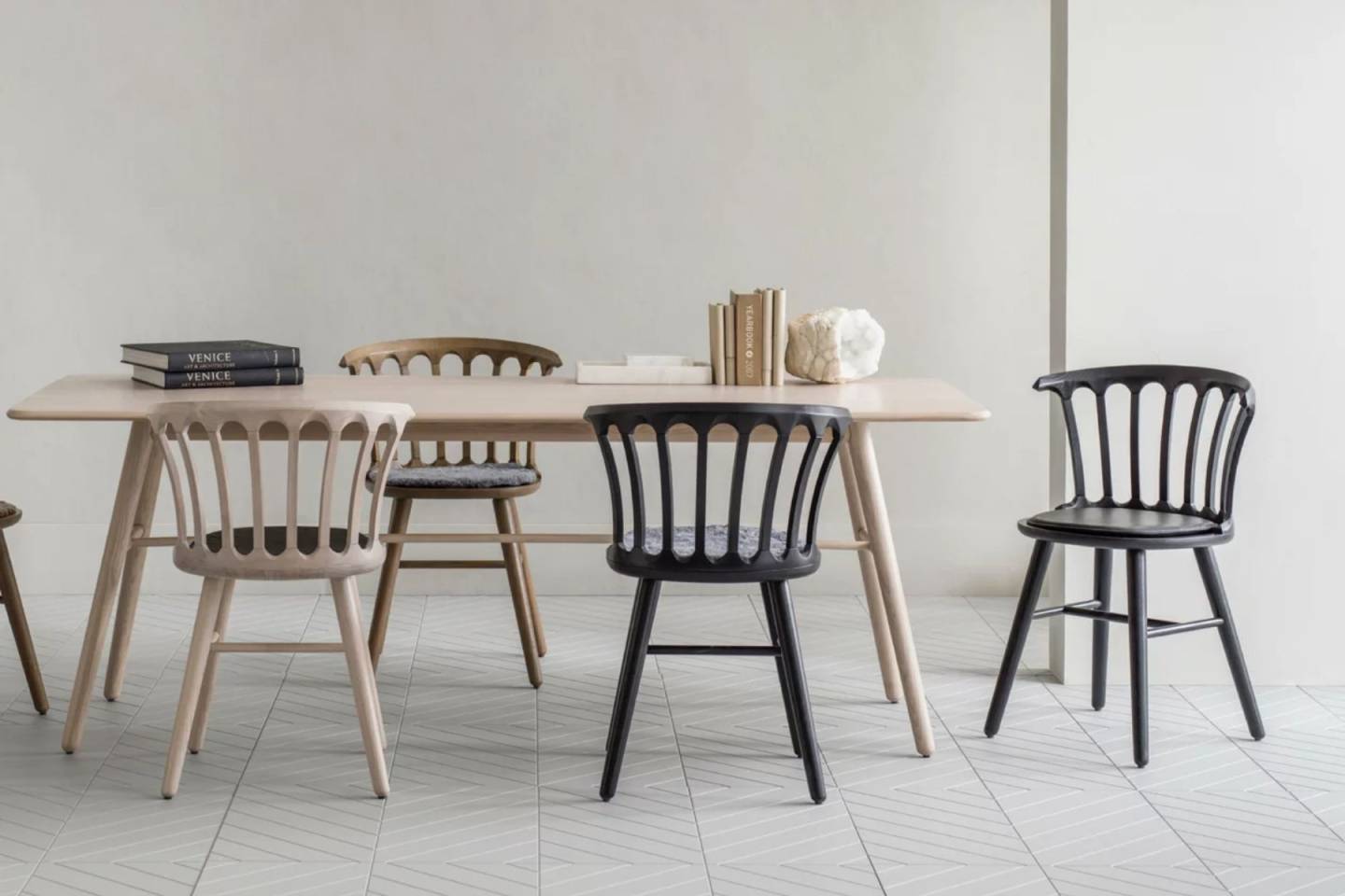 Les chaises à barreaux : l'intemporel de la déco // Hellø Blogzine blog deco & lifestyle www.hello-hello.fr