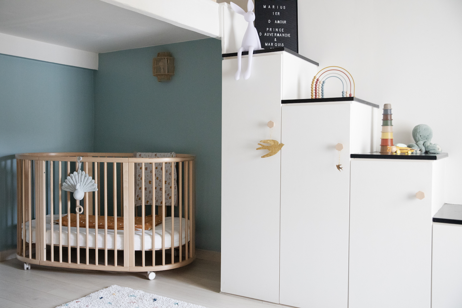 Avant Après : aménager une chambre d'enfant avec une mezzanine