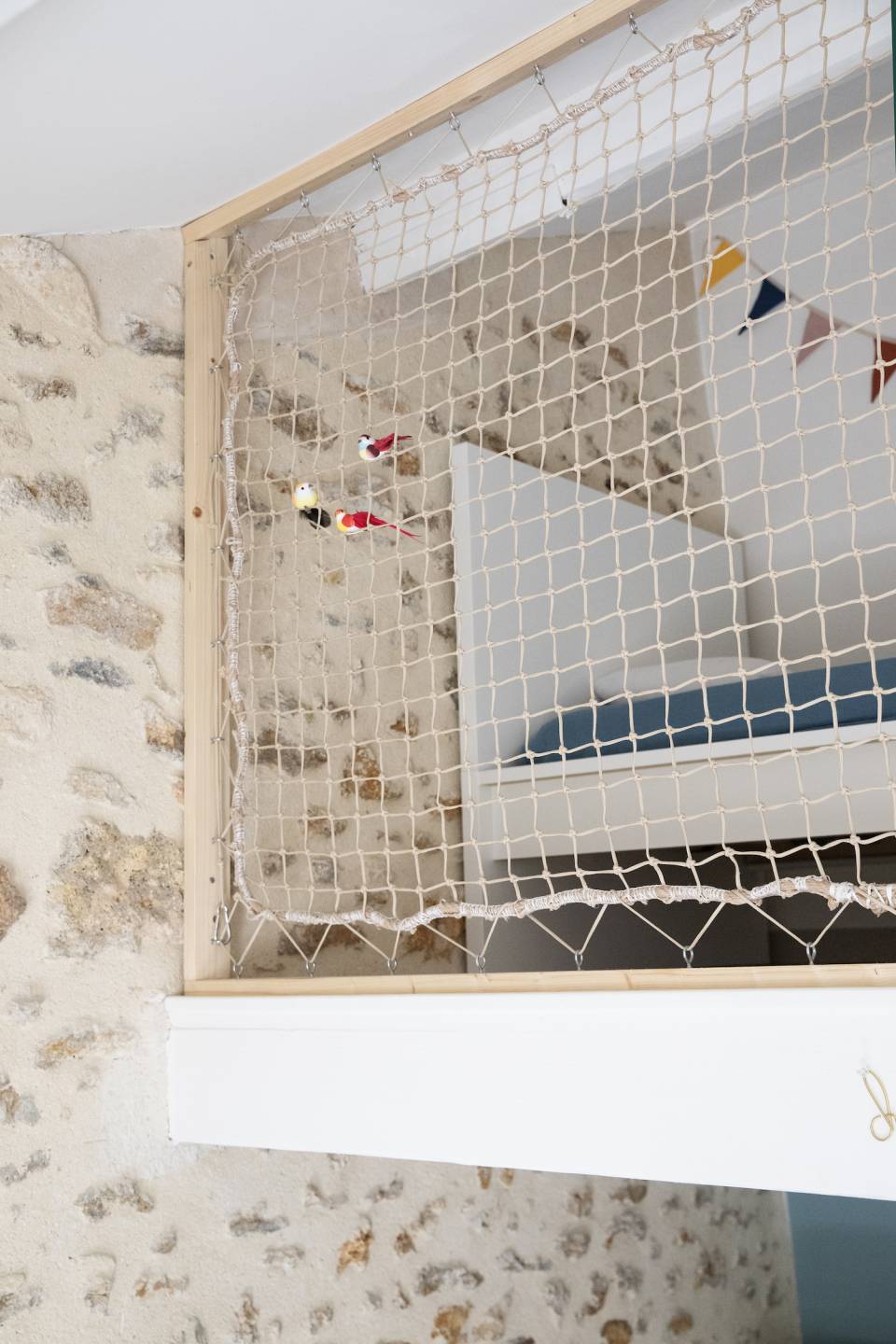 Avant Après : aménager une chambre d'enfant avec une mezzanine