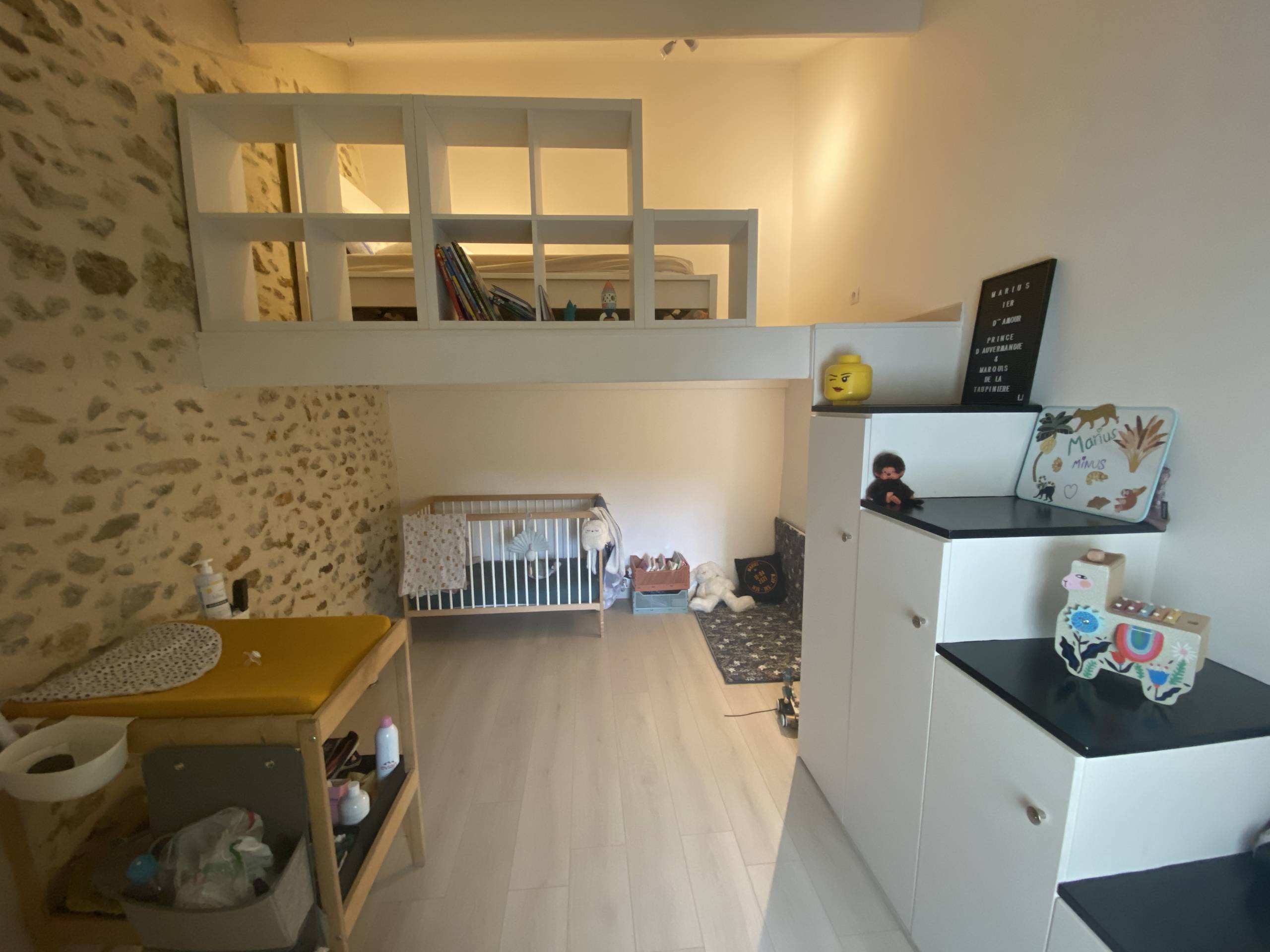 Avant Après : aménager une chambre d'enfant avec une mezzanine