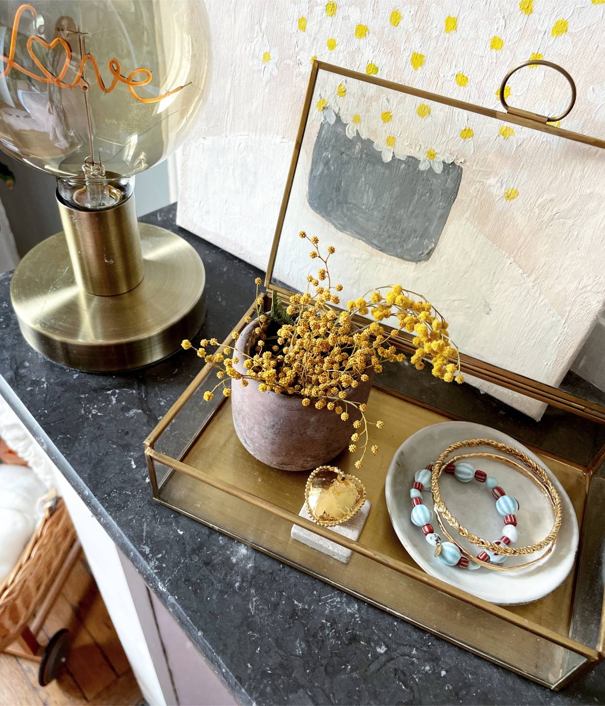 L'appartement bohème et romantique de la créatrice de bijoux Elise Tsikis