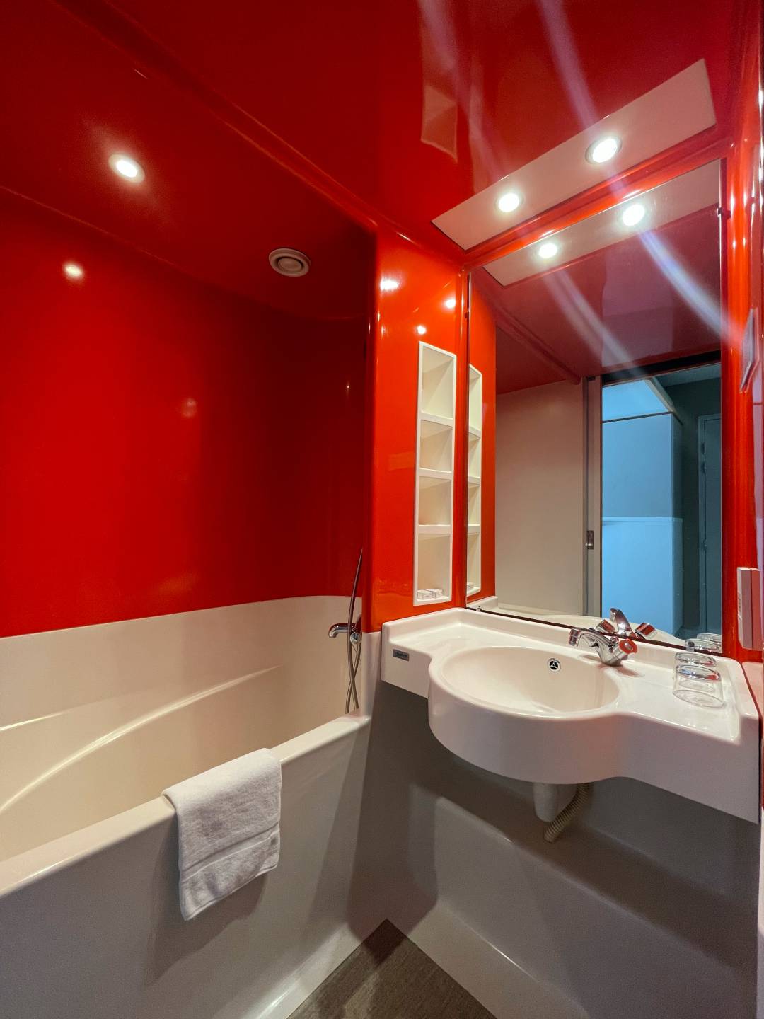 Hôtel La Baignoire Lacanau déco 70