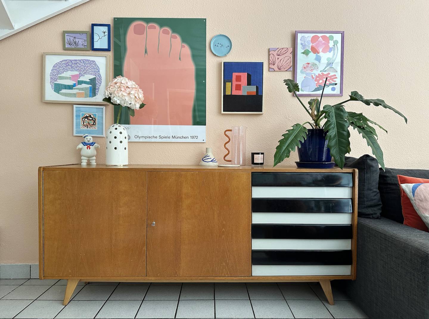 Une déco graphique et colorée // Hellø Blogzine blog deco & lifestyle www.hello-hello.fr