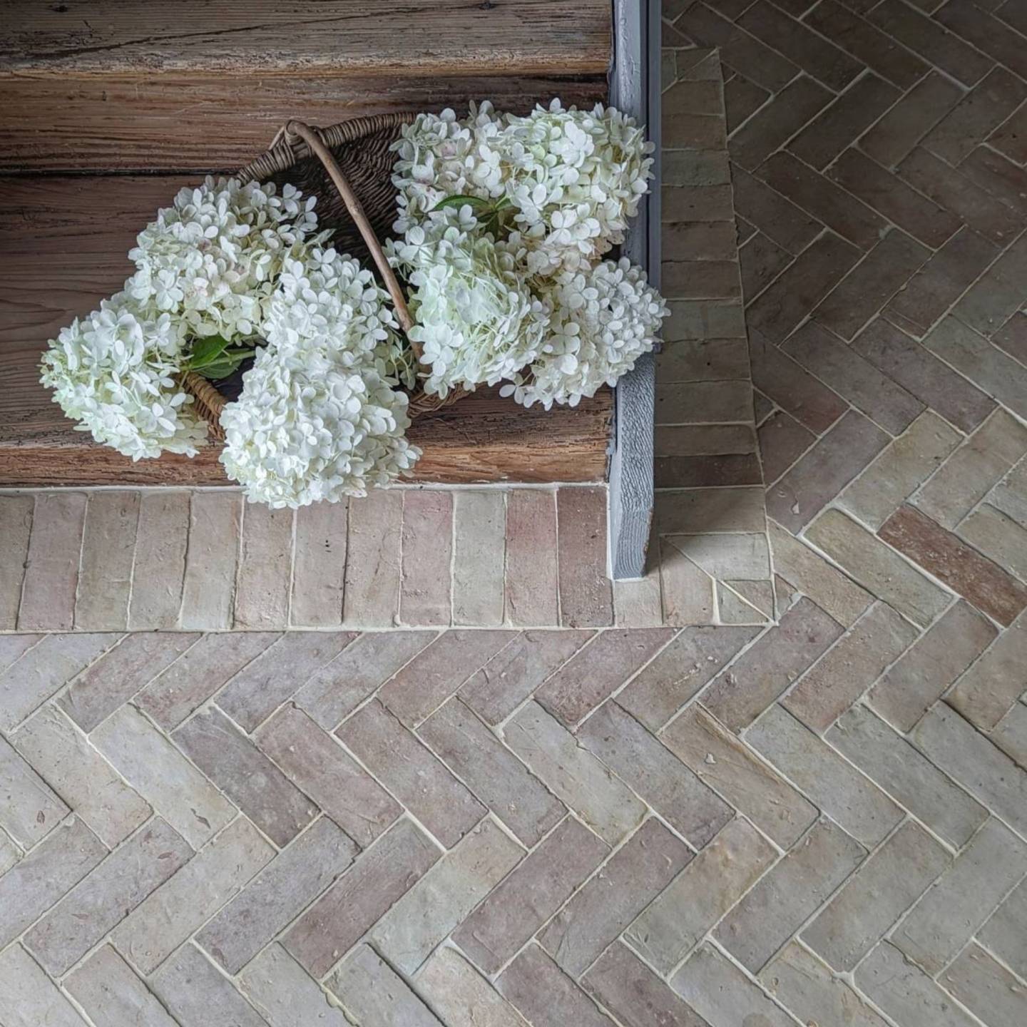 Une maison à la déco chinée Campagne chic en Bourgogne