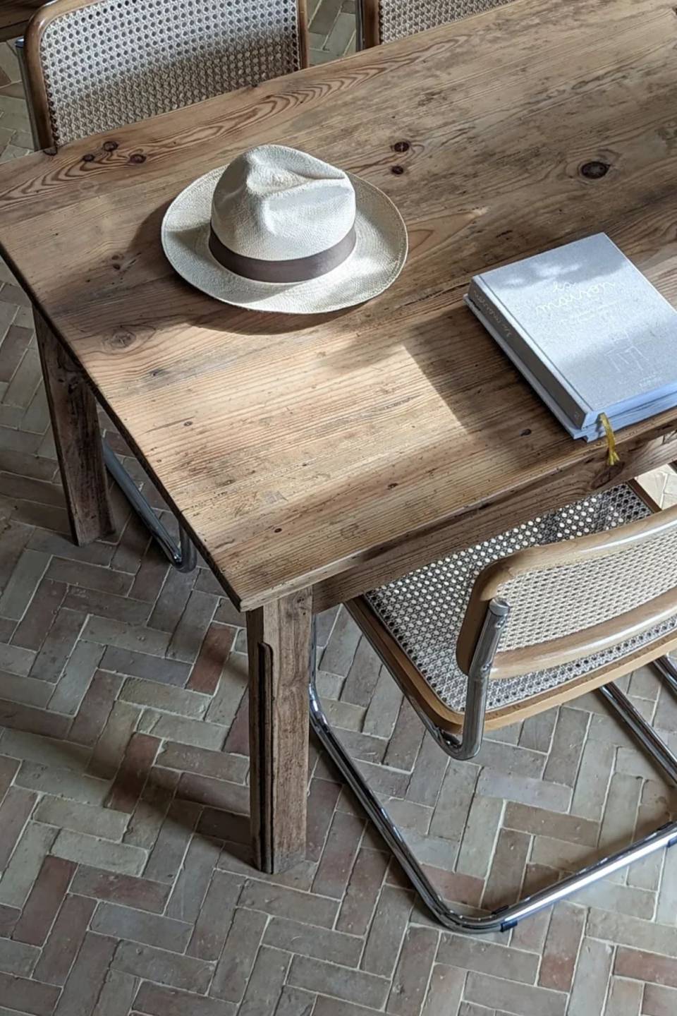 Une maison à la déco chinée Campagne chic en Bourgogne