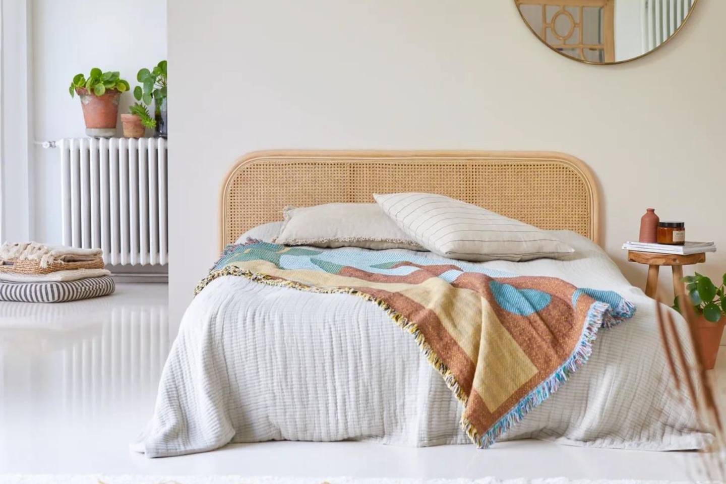 Où trouver une tête de lit en cannage ?
