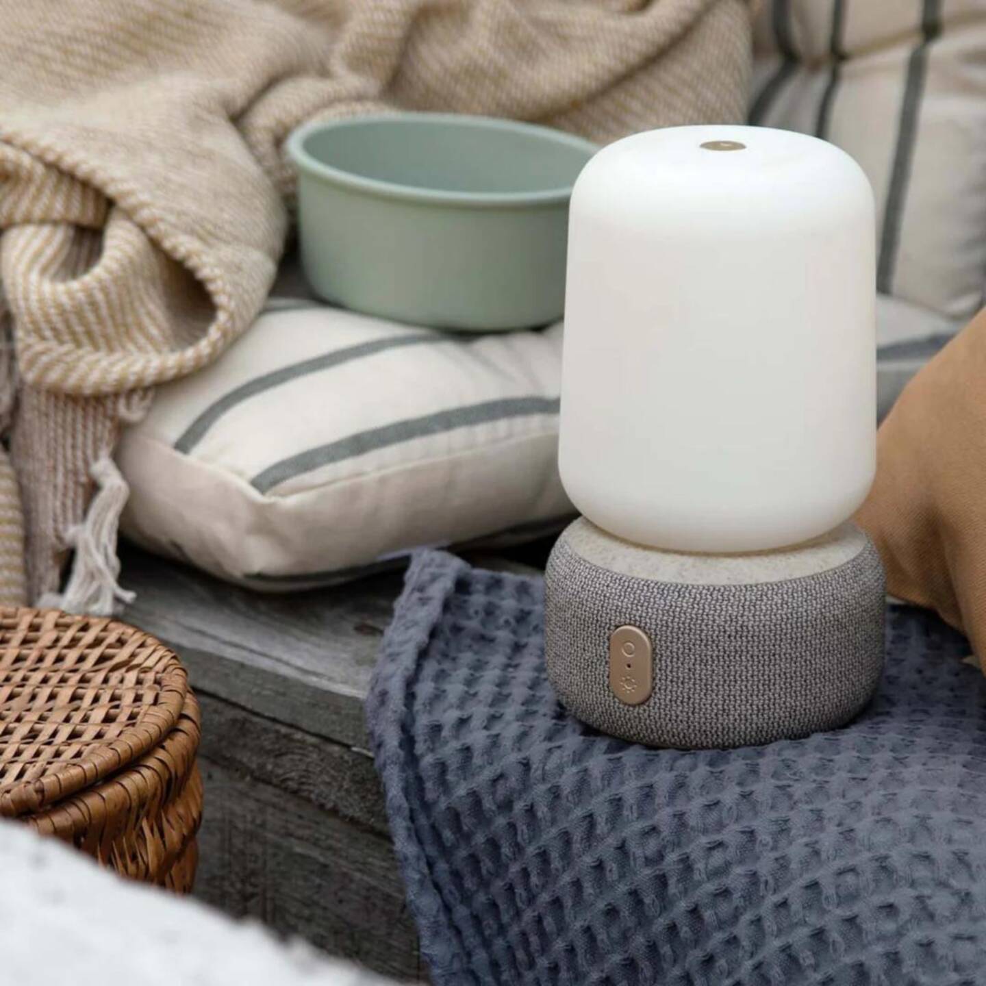 Une lampe enceinte pour une ambiance sonore et lumineuse // Hellø Blogzine blog deco & lifestyle www.hello-hello.fr