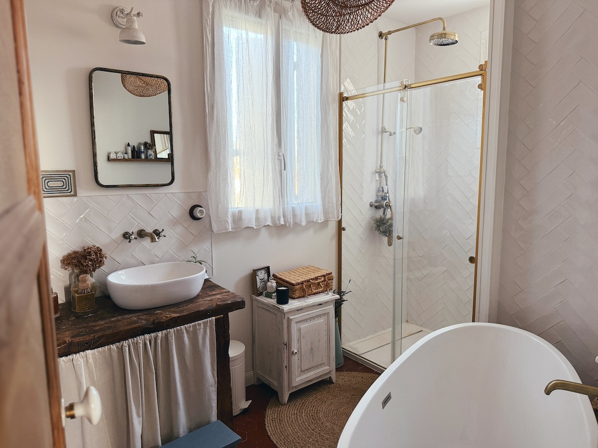 Une maison brocante chic en Porvence /Hellø Blogzine