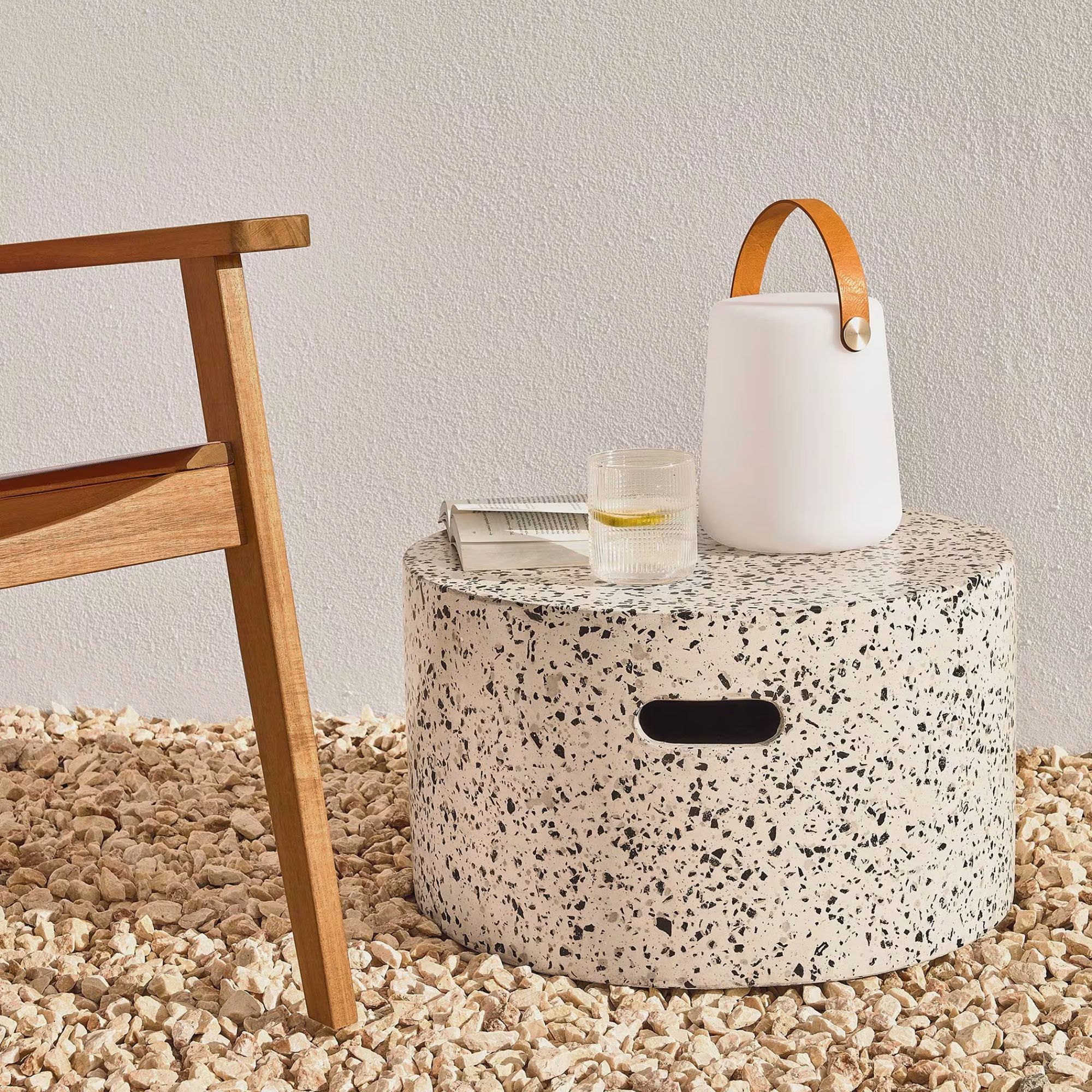 Table basse en terrazzo : 8 modèles coups de coeur // Hellø Blogzine blog deco & lifestyle www.hello-hello.fr