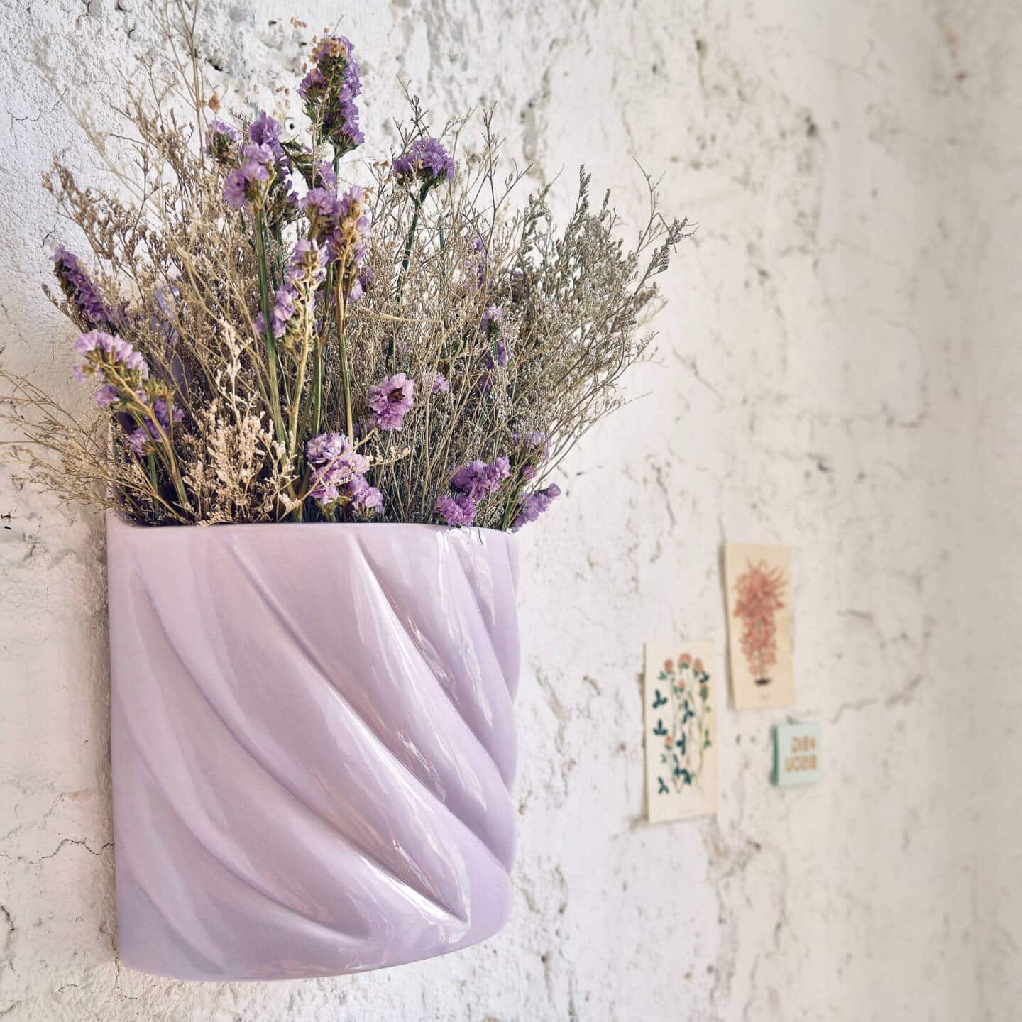 Tendance déco couleur lilas, Very Peri, parme, mauve, lavande, violet // Hellø Blogzine blog deco & lifestyle www.hello-hello.fr