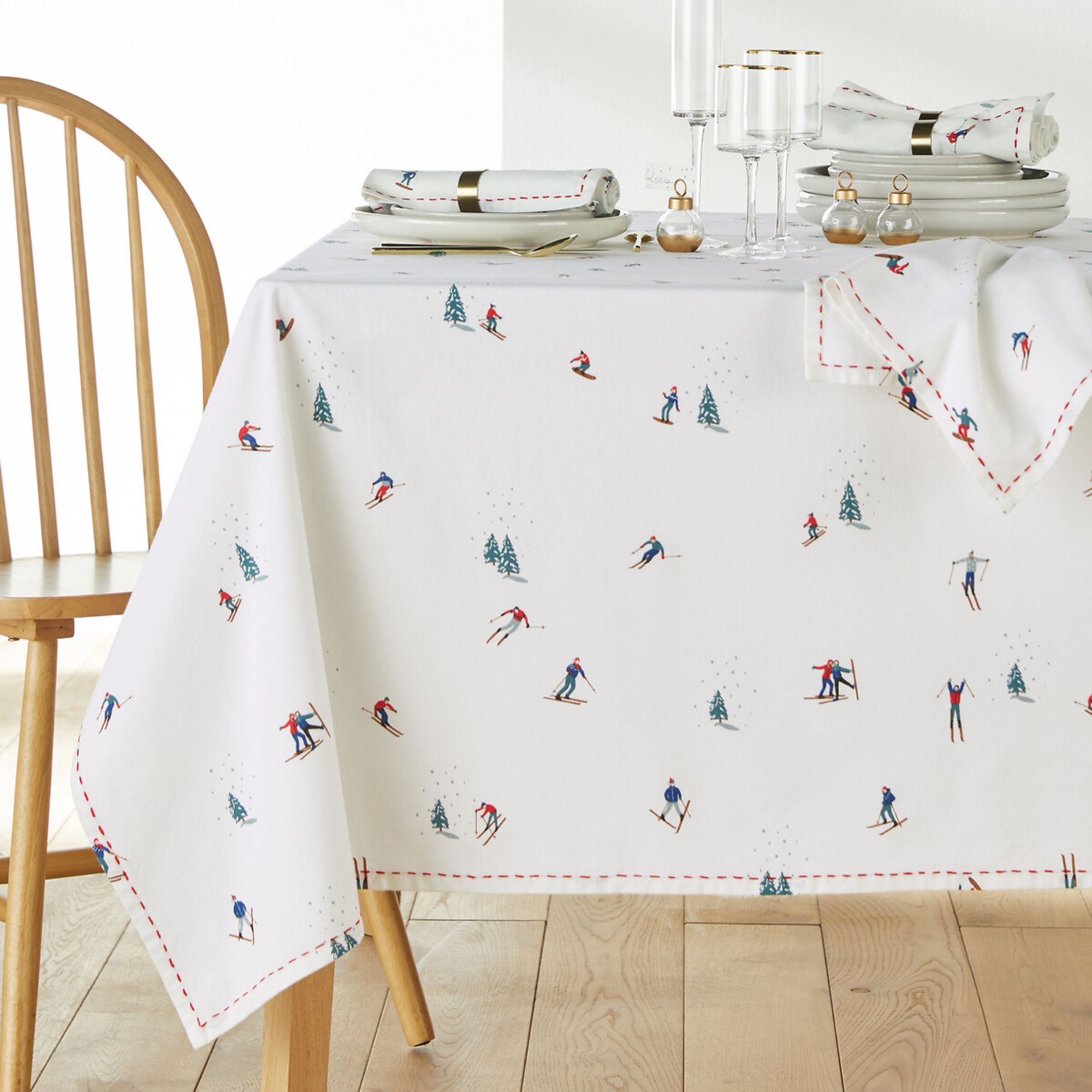 Nappe La Redoute : 24 modèles pour twister la table // Hello Blogzine - Blog déco