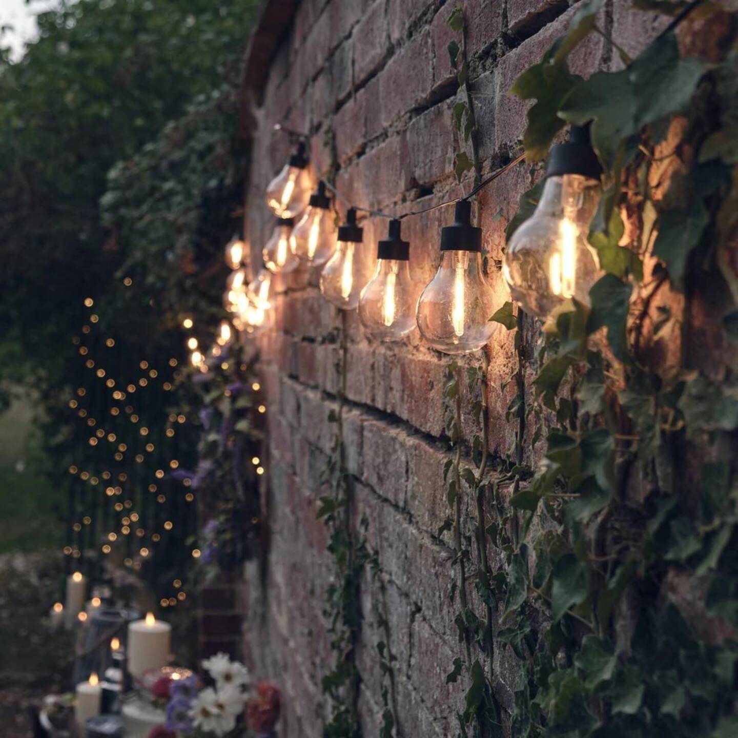 La guirlande lumineuse : un appel aux soirées d'été // Hello Blogzine - Blog déco