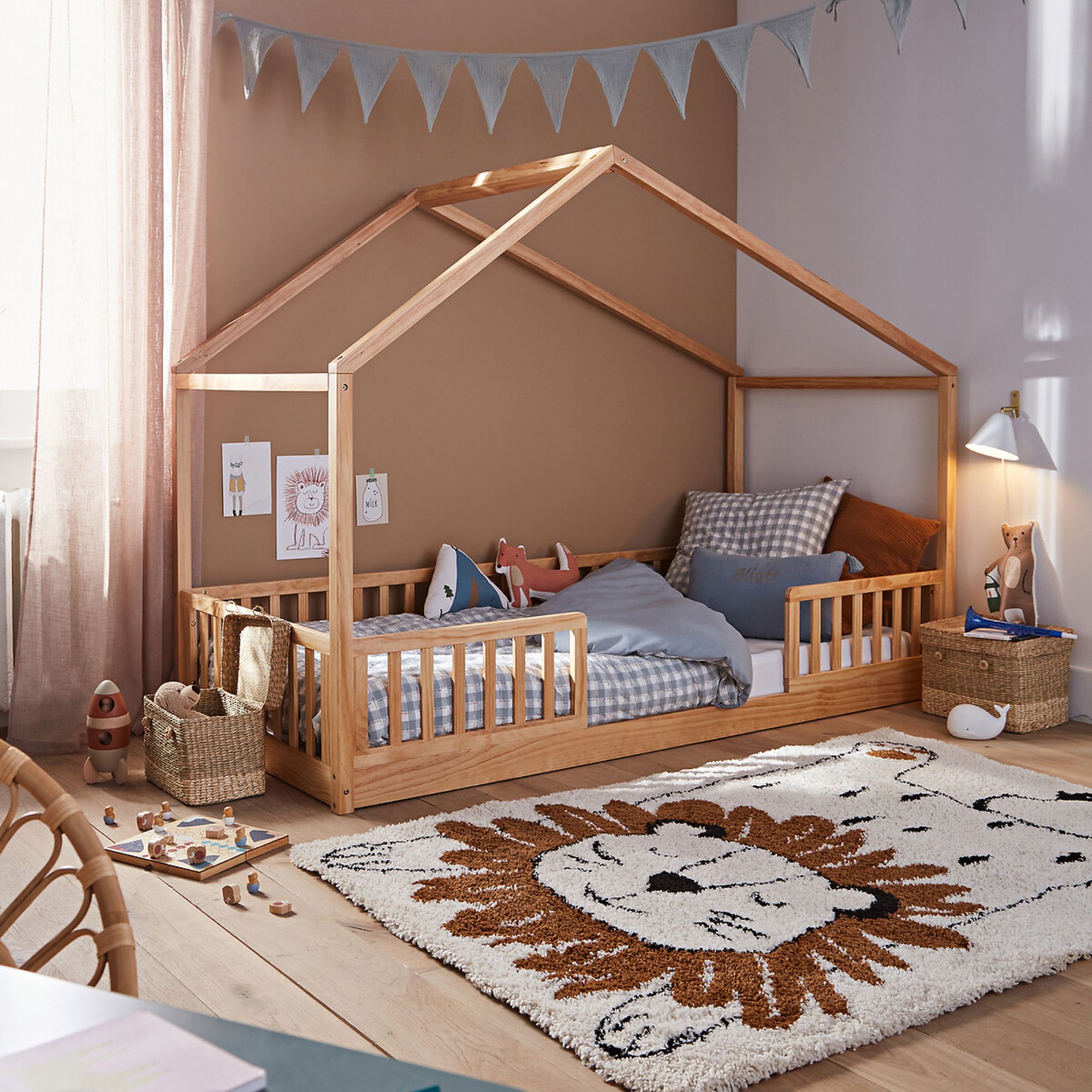 Lit cabane : 16 modèles déco pour une chambre d'enfant originale // Hello Blogzine - Blog déco