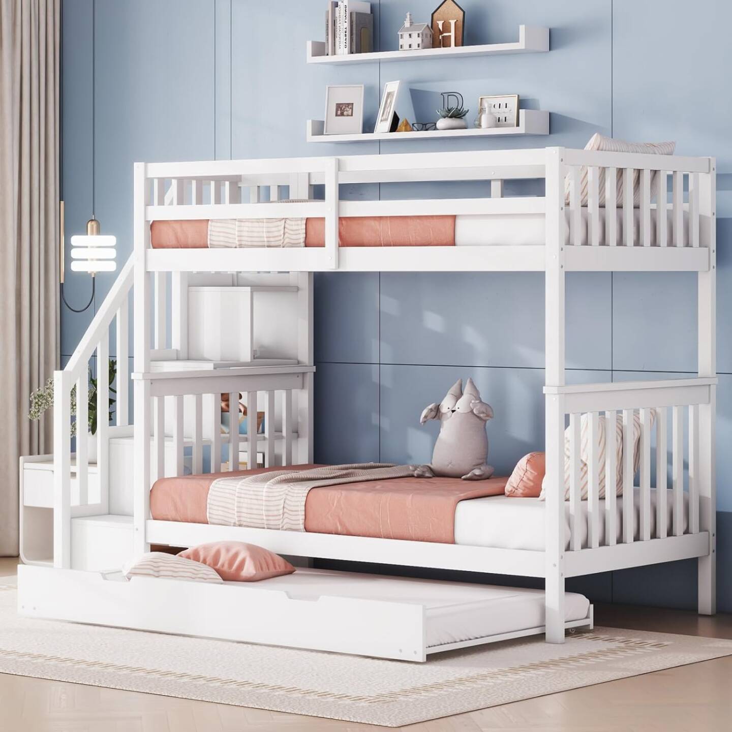 Lit superposé 3 places pour gagner de la place dans une chambre d'enfant // Hellø Blogzine - Blog déco Lifestyle -www.hello-hello.fr