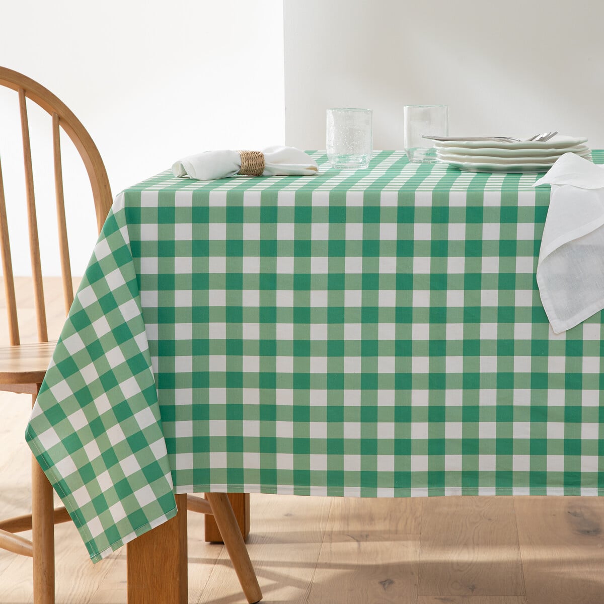 Nappe vichy vert et blanc en coton enduit // Hellø Blogzine blog deco & lifestyle www.hello-hello.fr
