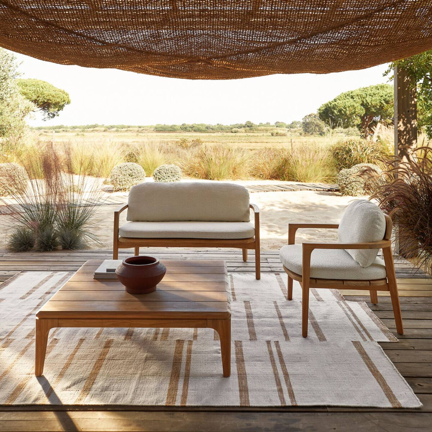 Salon de jardin en bois : conseils et coups de coeur // Hello Blogzine - blog déco