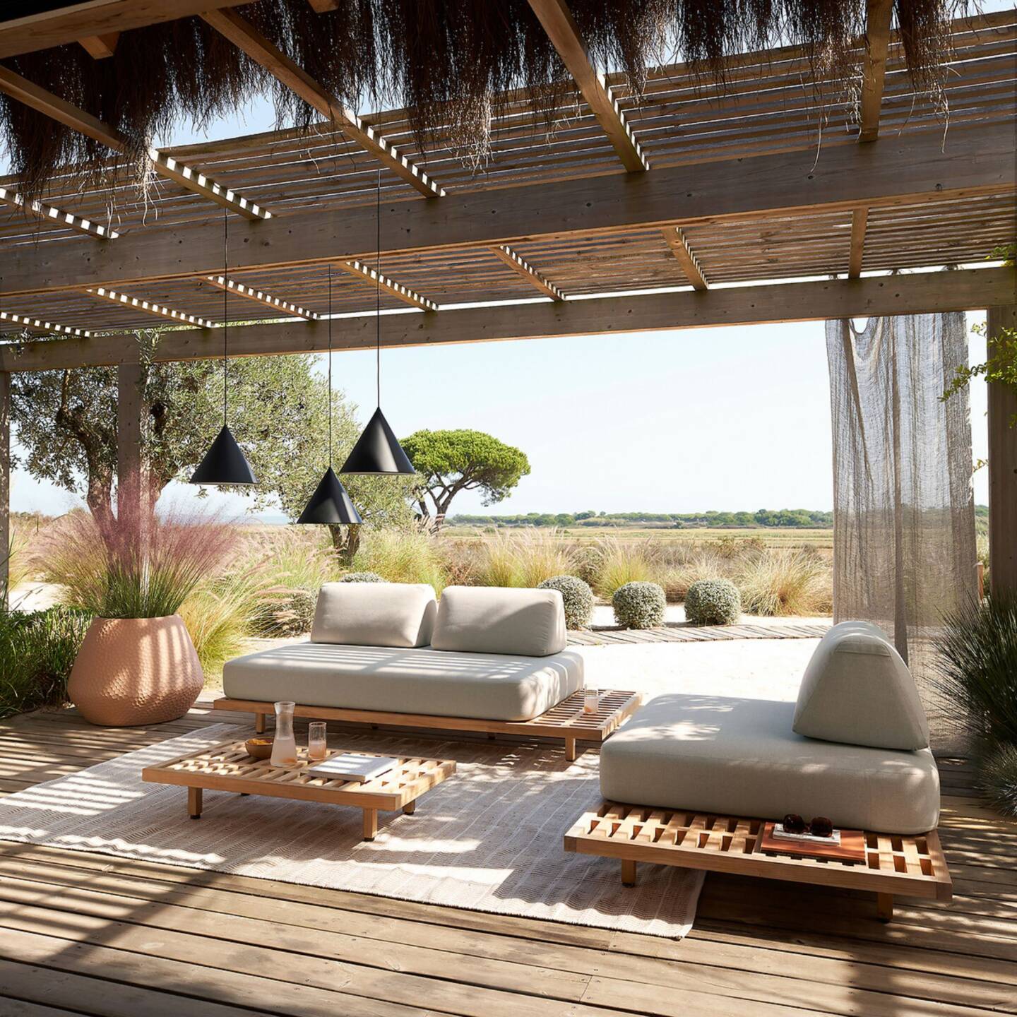 Salon de jardin en bois : conseils et coups de coeur // Hello Blogzine - blog déco
