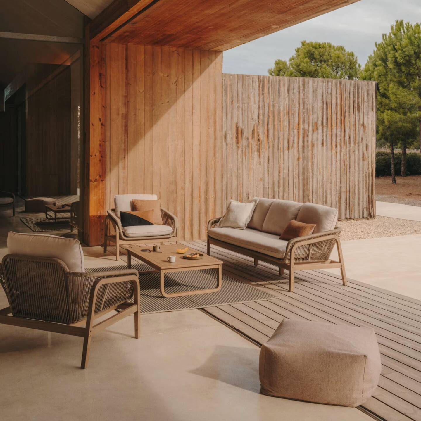 Salon de jardin en bois : conseils et coups de coeur // Hello Blogzine - blog déco