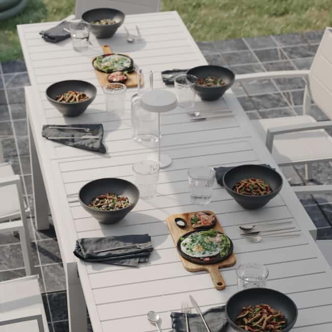 Table de jardin Leroy Merlin - notre sélection 2026 // Hellø Blogzine blog deco & lifestyle www.hello-hello.fr