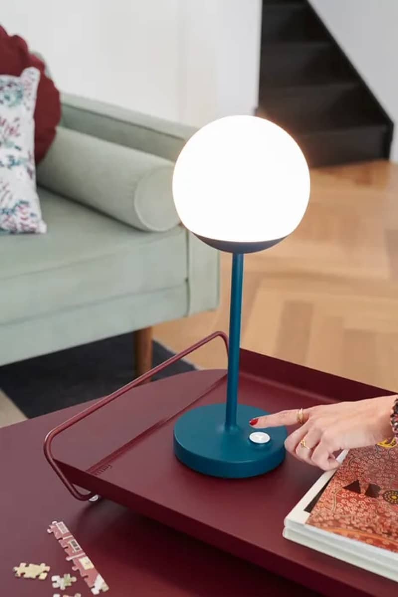 Fermob : la marque iconique de mobilier d'extérieur design et coloré // Hellø Blogzine blog deco & lifestyle www.hello-hello.fr