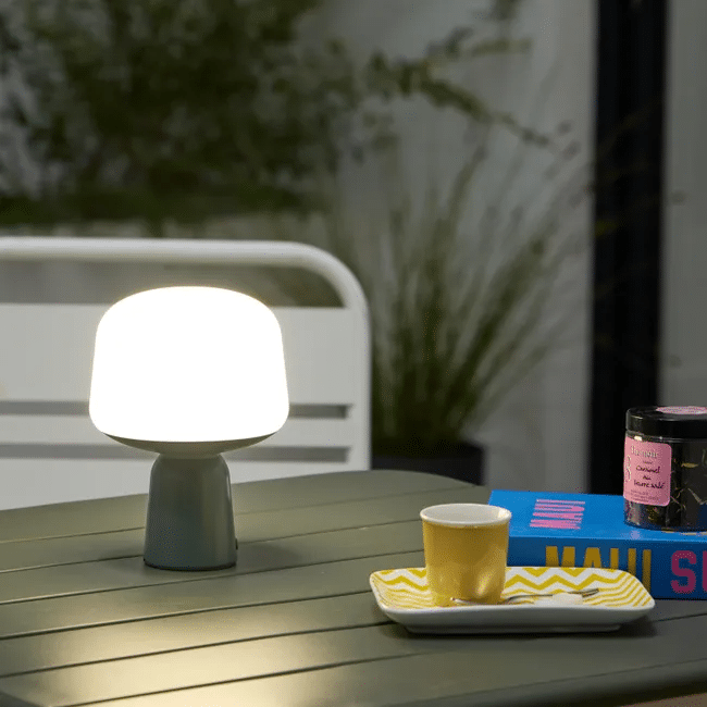 Lampes nomades extérieures : notre sélection canon pour illuminer jardin, terrasse ou balcon // Hellø Blogzine blog deco & lifestyle www.hello-hello.fr