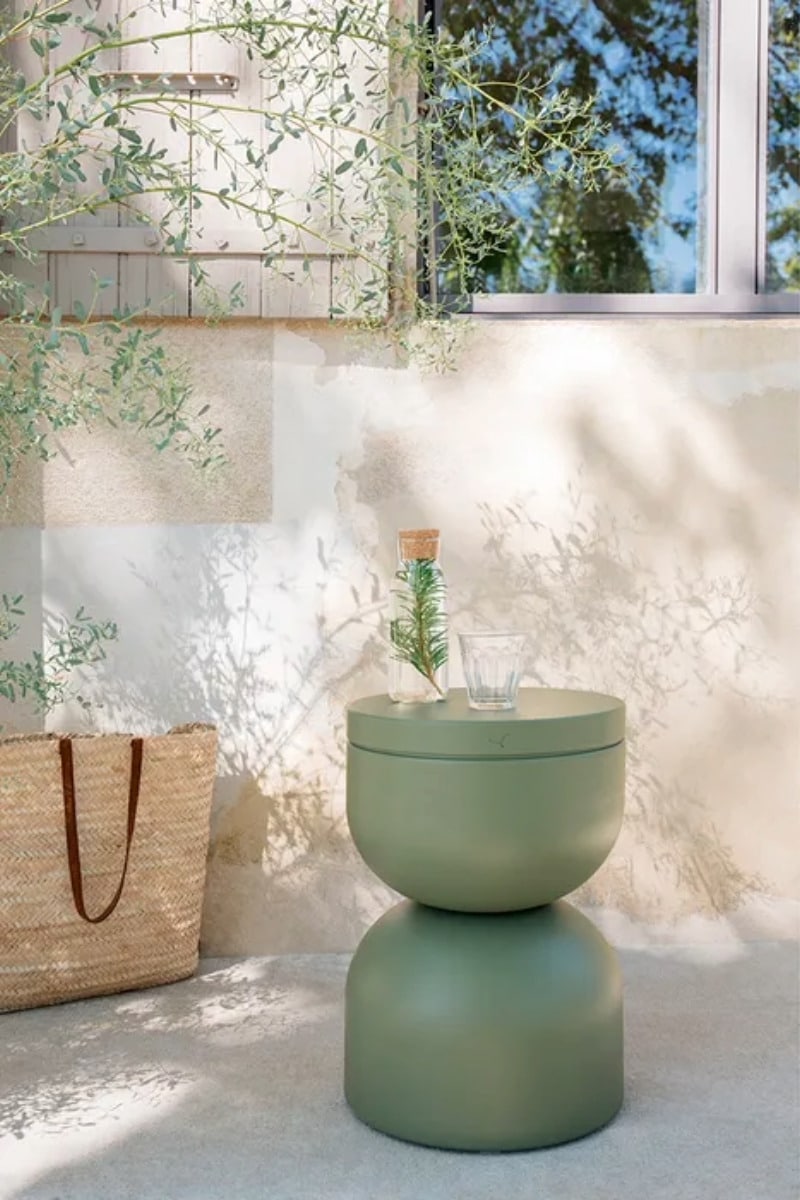 Fermob : la marque iconique de mobilier d'extérieur design et coloré // Hellø Blogzine blog deco & lifestyle www.hello-hello.fr
