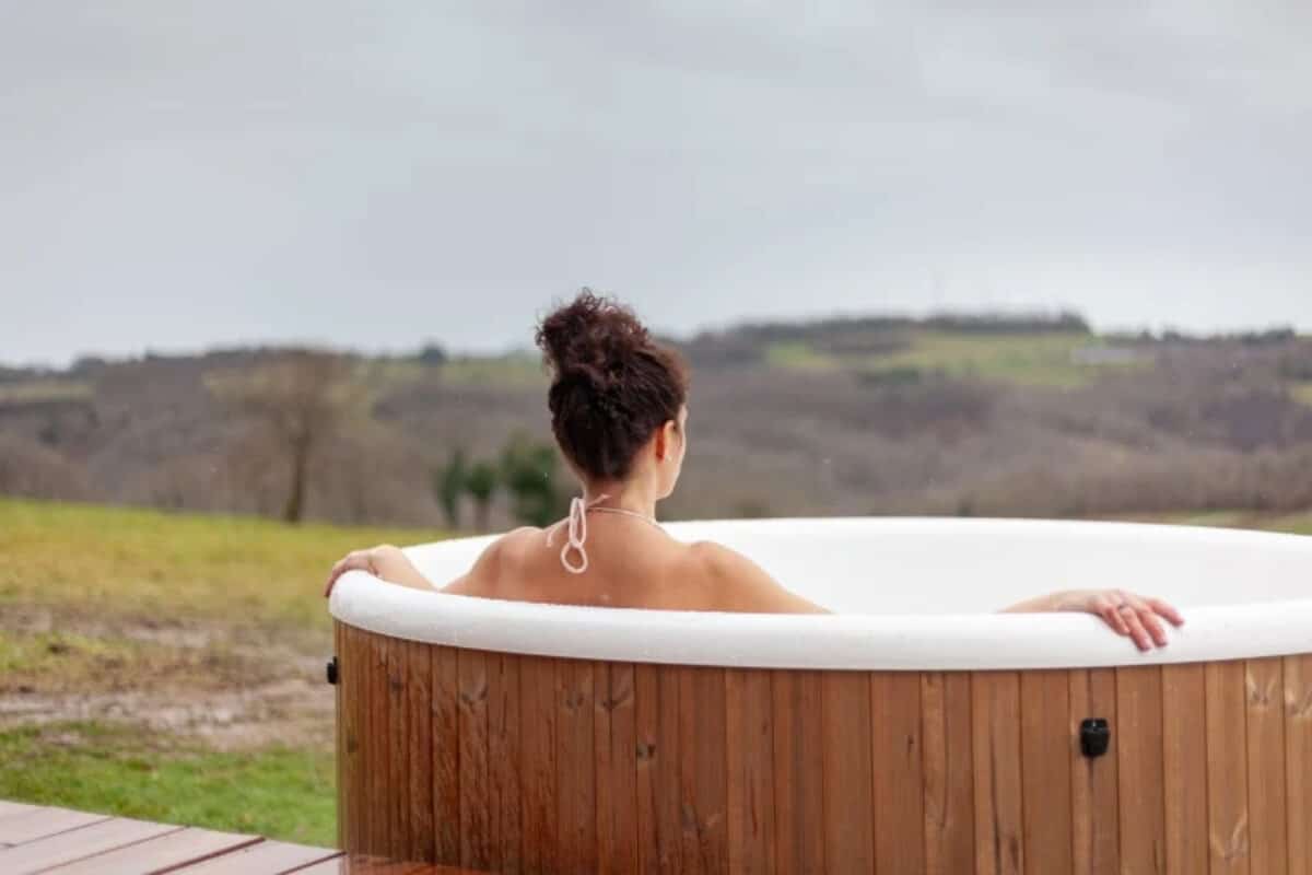Deux lodges éco-conçues pour s’évader en Provence et dans le Périgord Vert // Hëllø Blogzine www.hello-hello.fr