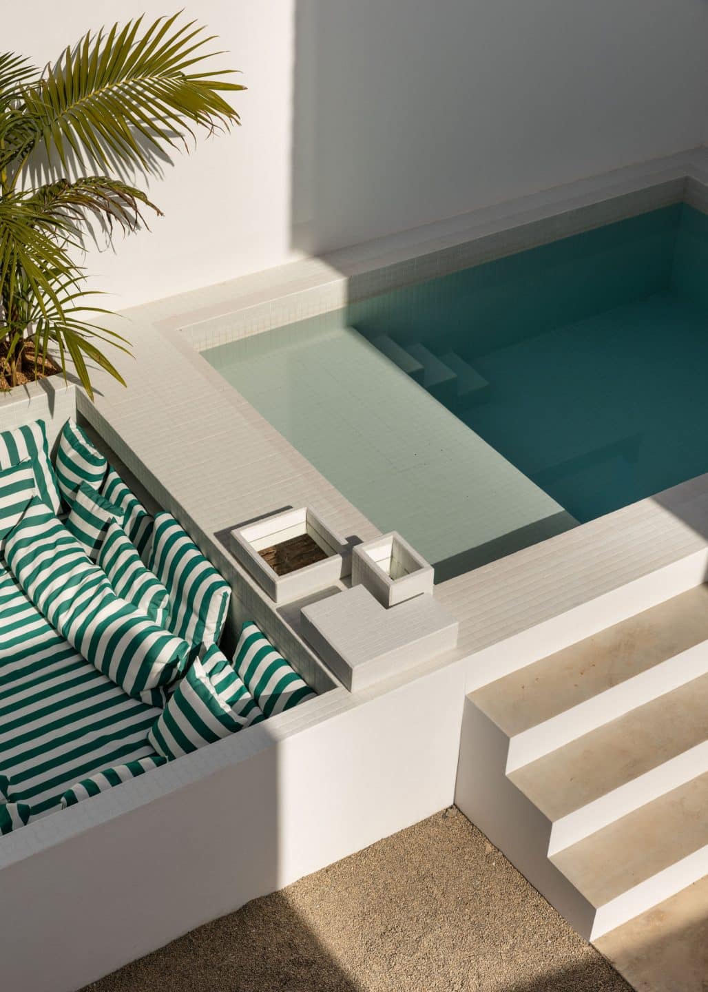 Mini piscine, la nouvelle tendance des petits jardins // Hëllø Blogzine www.hello-hello.fr