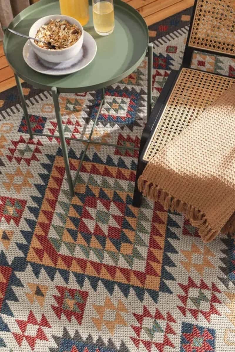 Notre sélection des plus beaux tapis d’extérieur pour sublimer terrasse et balcon // Hëllø Blogzine www.hello-hello.fr