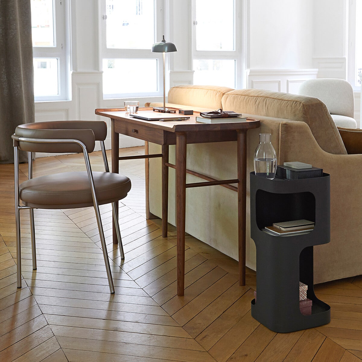 9 idées déco pour habiller l’arrière d’un canapé : console, bureau, enfilade ou banc. Inspirez-vous pour optimiser et styliser votre salon ! // Hëllø Blogzine www.hello-hello.fr