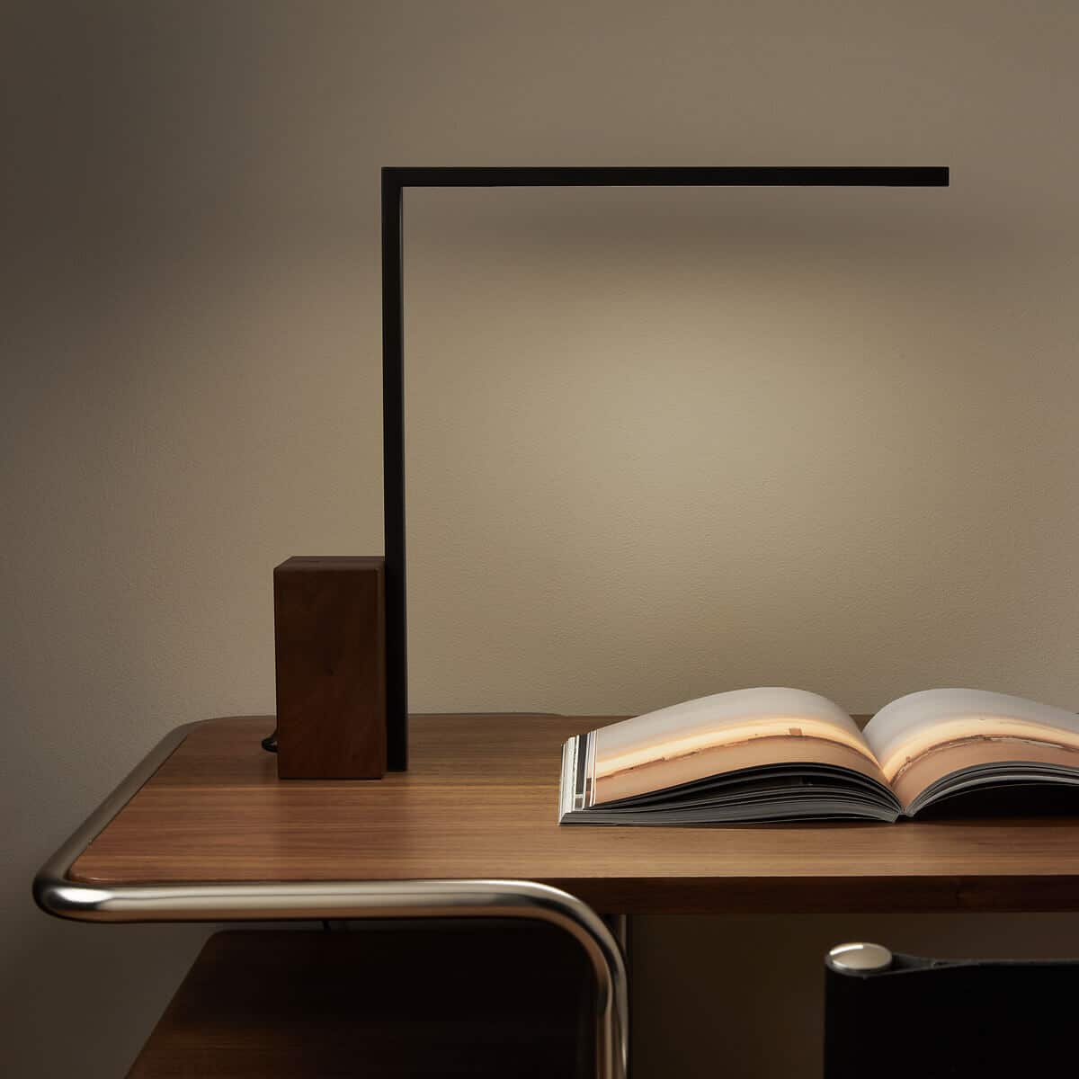 Lampes de bureau : notre sélection pour bien travailler avec style // Hëllø Blogzine www.hello-hello.fr